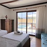 De Bueyuek Havuzlu, Jakuzili Muestakil Villa Fethiye