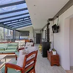 De Bueyuek Havuzlu, Jakuzili Muestakil * Fethiye
